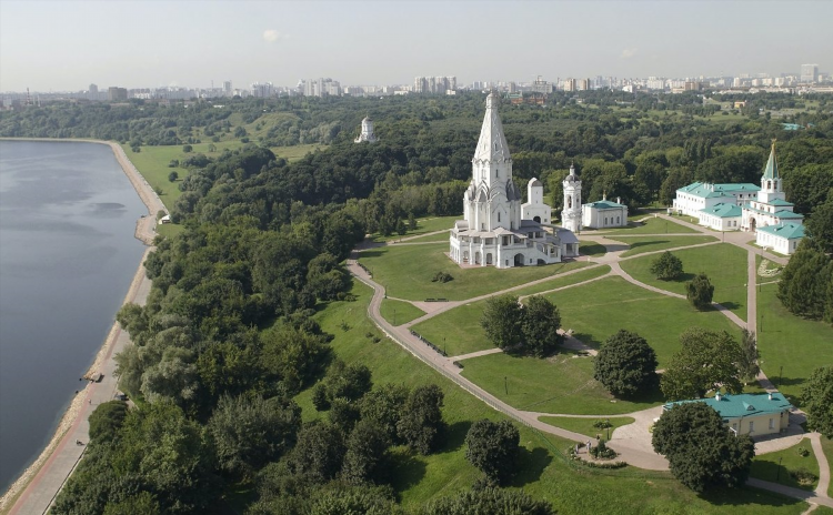 Найти компанию для прогулок по москве